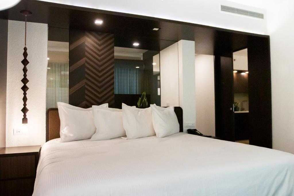 Eurobuilding Hotel & Suites Lecheria Екстер'єр фото