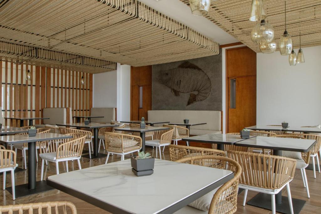 Eurobuilding Hotel & Suites Lecheria Екстер'єр фото